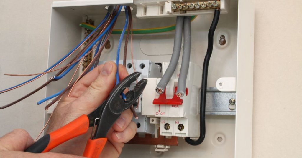 Circuitos e fiações elétricas em Manaus