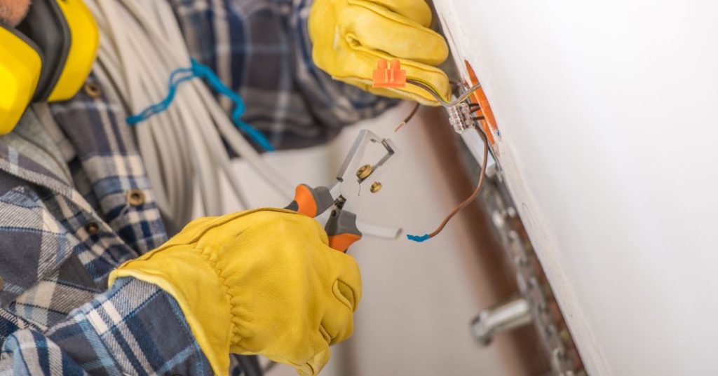 Consertos e manutenções elétricas em Manaus